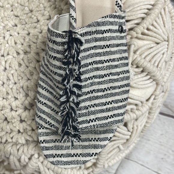 Simply Vera Wang braeburnblack slip on size 10 wedge sandals - Picture 3 of 9